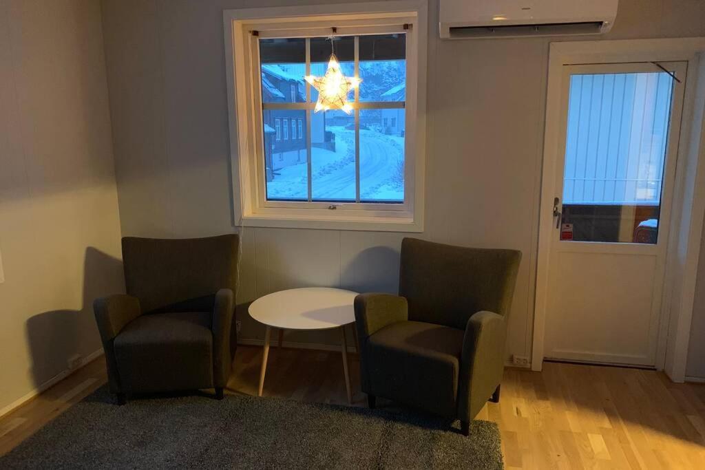 Koselig Hus I Havna Apartment Svolvaer Exterior photo